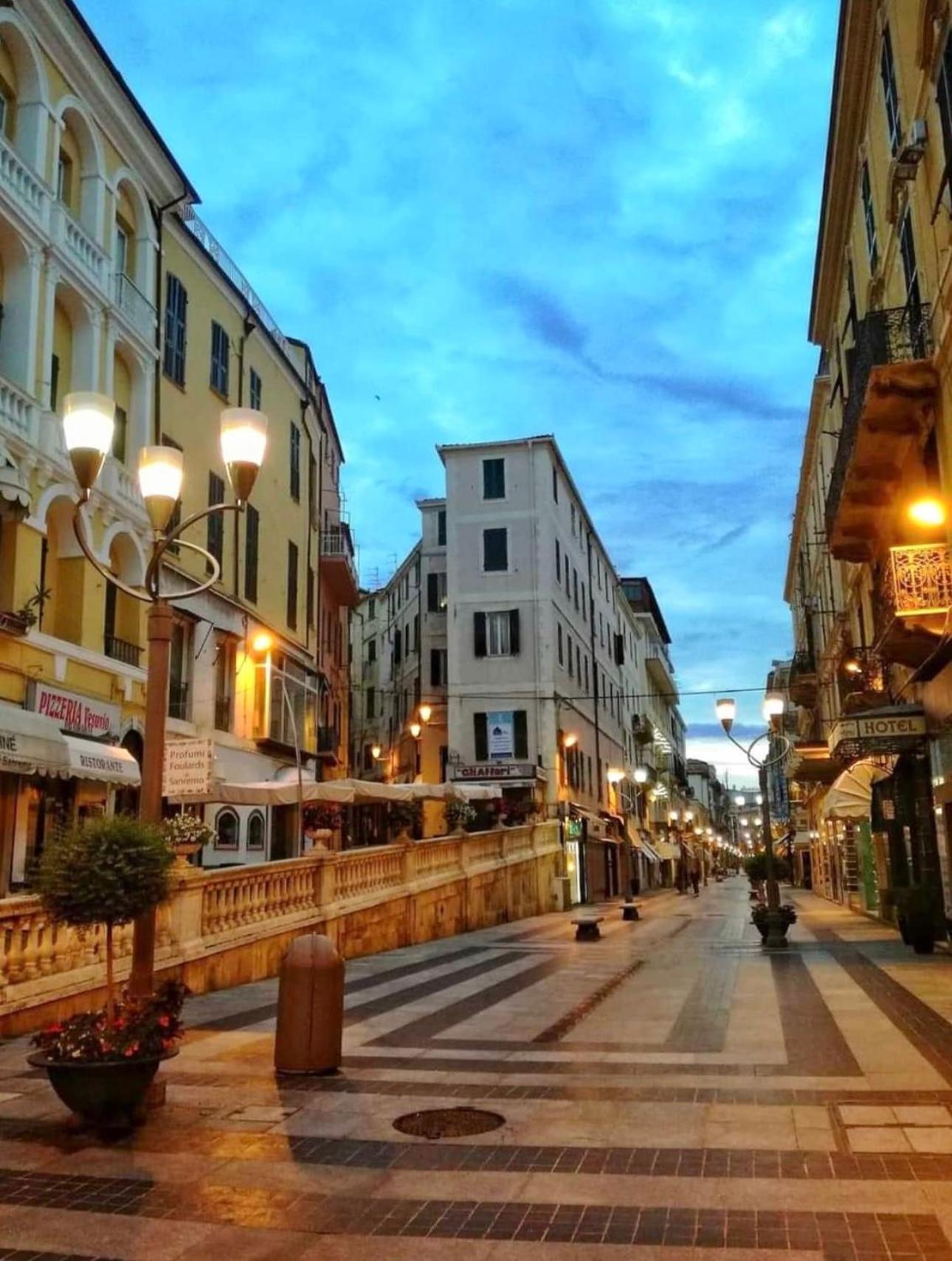 Casa Girasole Sanremo Centro Apartman Kültér fotó